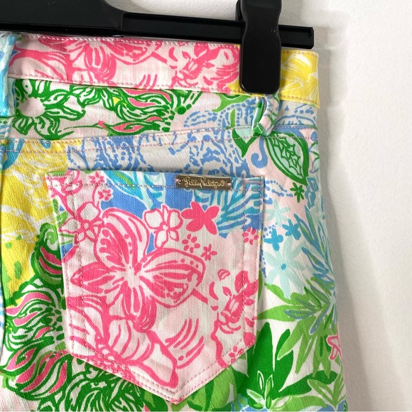 ⭐️Host Pick⭐️ Lilly Pulitzer Bright Floral Print Jeans - Picture 8 of 9